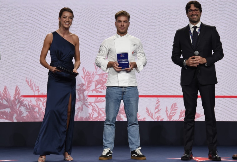 Andrea Ravasio wins Fine Dining Lovers Food For Thought Award 