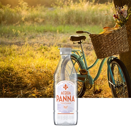 Acqua Panna bottiglia di plastica 50 cl senza sfondo prospettiva