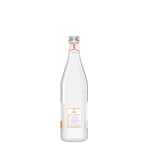 back of 750 ml acqua panna glass water bottle