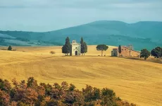tuscan golden hills - discover instagrammable places in tuscany